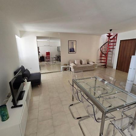 La Torretta Apartment Peschiera del Garda Extérieur photo